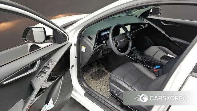 Kia Di Ol Nu Niro 2022 Белый из Кореи, фото 3