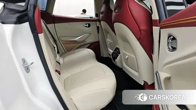Aston Martin DBX 2022 Белый из Кореи, фото 3