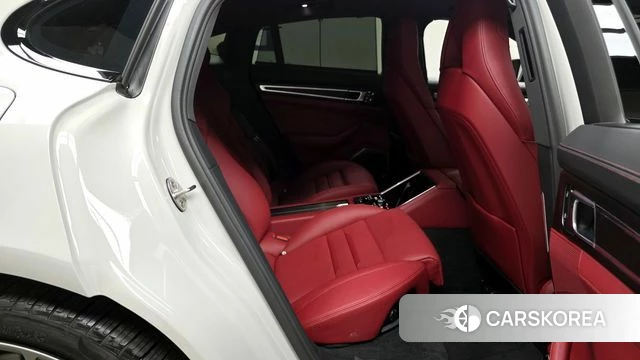 Porsche Panamera (971) 2023 Серебристо-серый из Кореи, фото 3