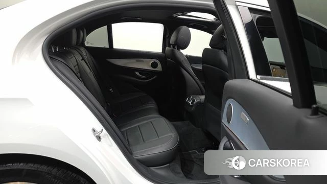 Mercedes-Benz E-Class W213 2020 Белый из Кореи, фото 3