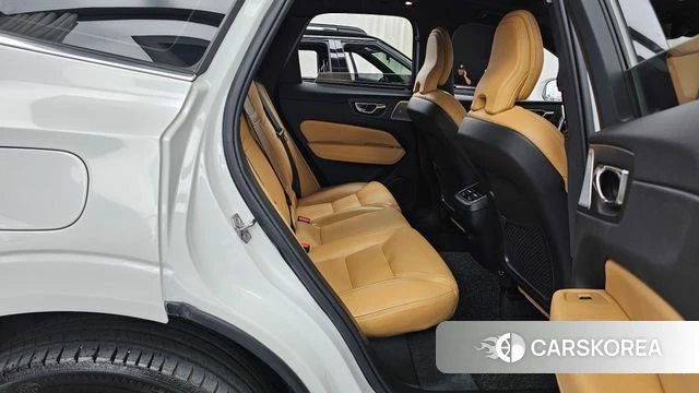Volvo XC60 second Generation 2021 Белый из Кореи, фото 3