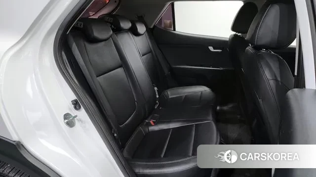 Kia Stonic 2018 Белый из Кореи, фото 3