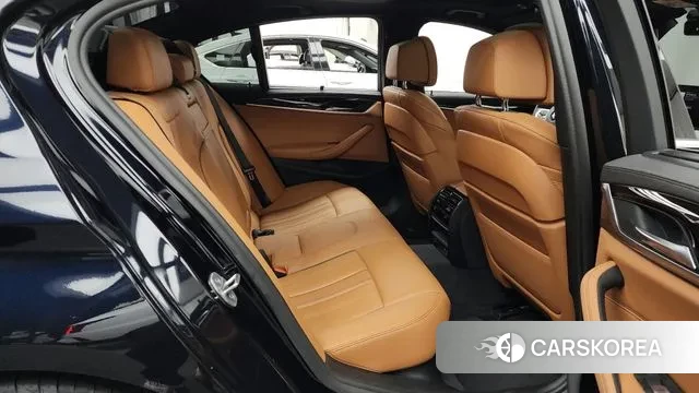 BMW 5 Series (G30) 2022 Черный из Кореи, фото 3