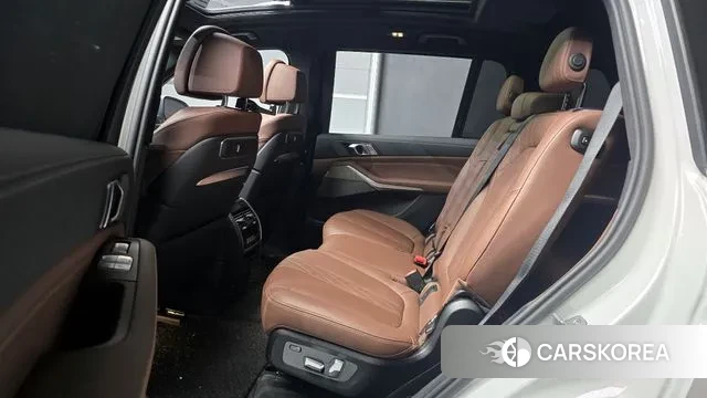 BMW X7 (G07) 2022 Белый из Кореи, фото 4