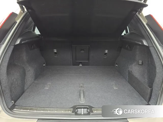 Volvo XC40 2023 Песочный из Кореи, фото 4