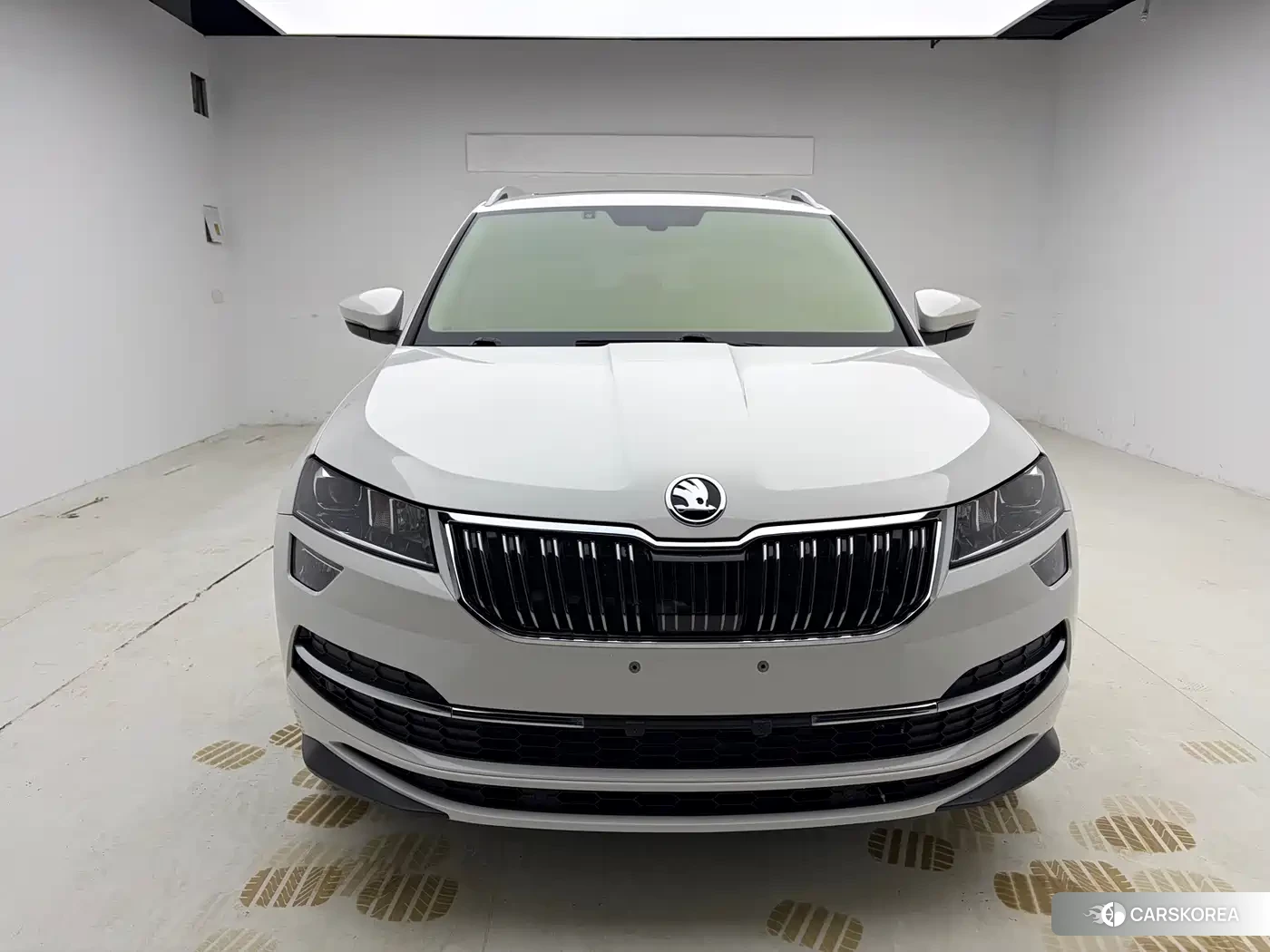 Skoda Karoq 2022 Белый из Китая, фото 4