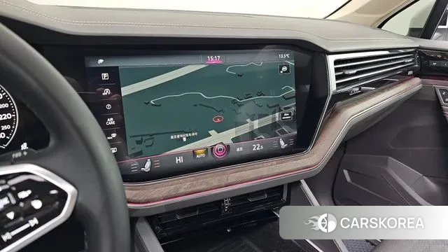 Volkswagen Touareg 3rd generation 2023 Белый из Кореи, фото 4