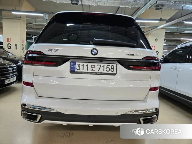 BMW X7 (G07) 2023 Белый из Кореи, фото 4