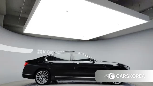 BMW 7 Series (G11) id 3243880 из Кореи 4