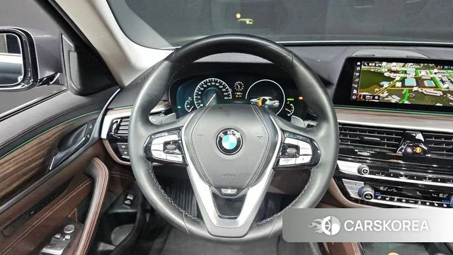 BMW 5 Series (G30) 2019 Светло-серебряный цвет из Кореи, фото 4