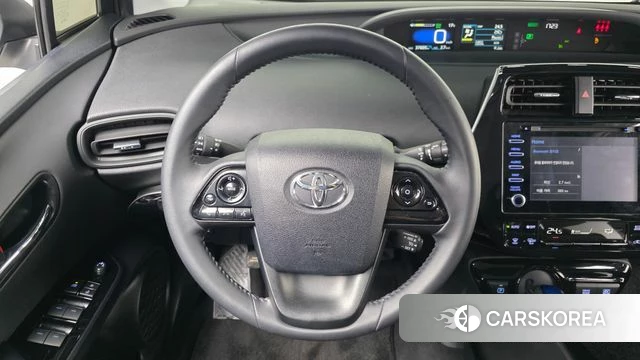 Toyota Prius 4th Generation 2019 Белый из Кореи, фото 4