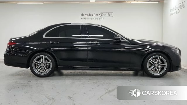 Mercedes-Benz E-Class W213 2022 Черный из Кореи, фото 4