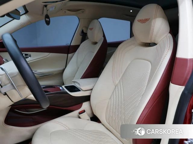 Aston Martin DBX 2021 Красный из Кореи, фото 4
