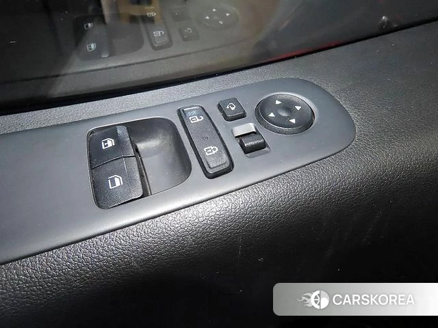 Hyundai Staria 2022 Белый из Кореи, фото 4