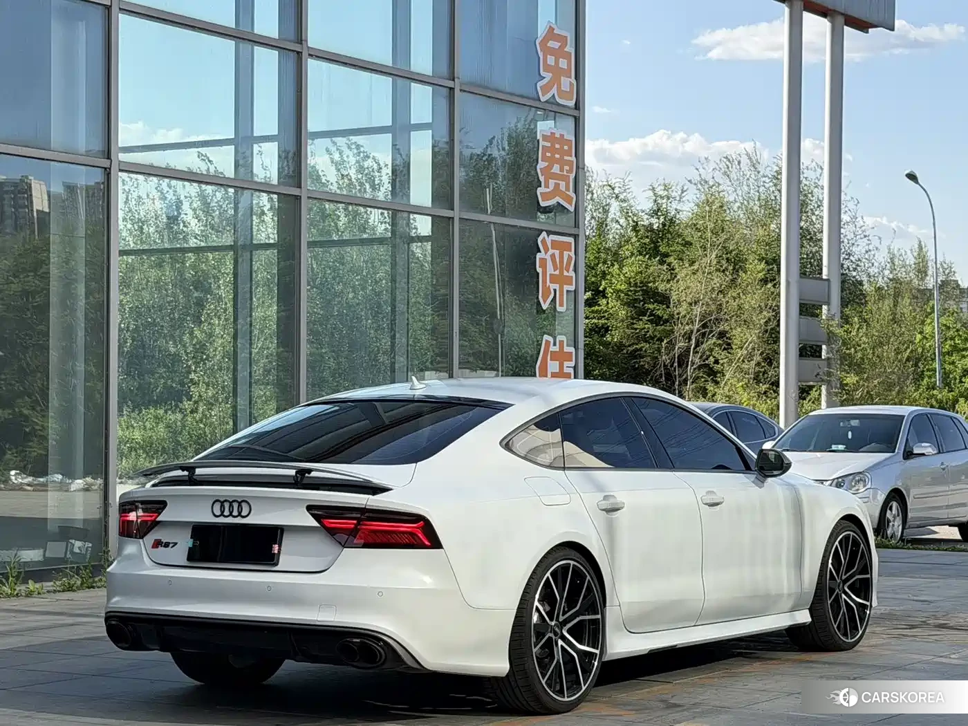Audi RS 7 2019 Белый из Китая, фото 4
