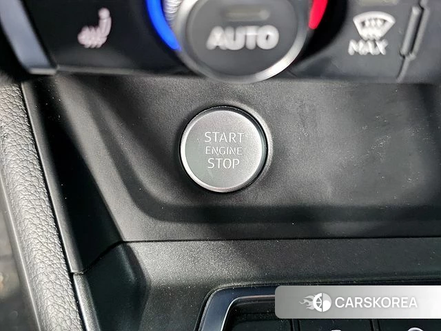Audi Q3 (F3) 2020 Серый из Кореи, фото 4
