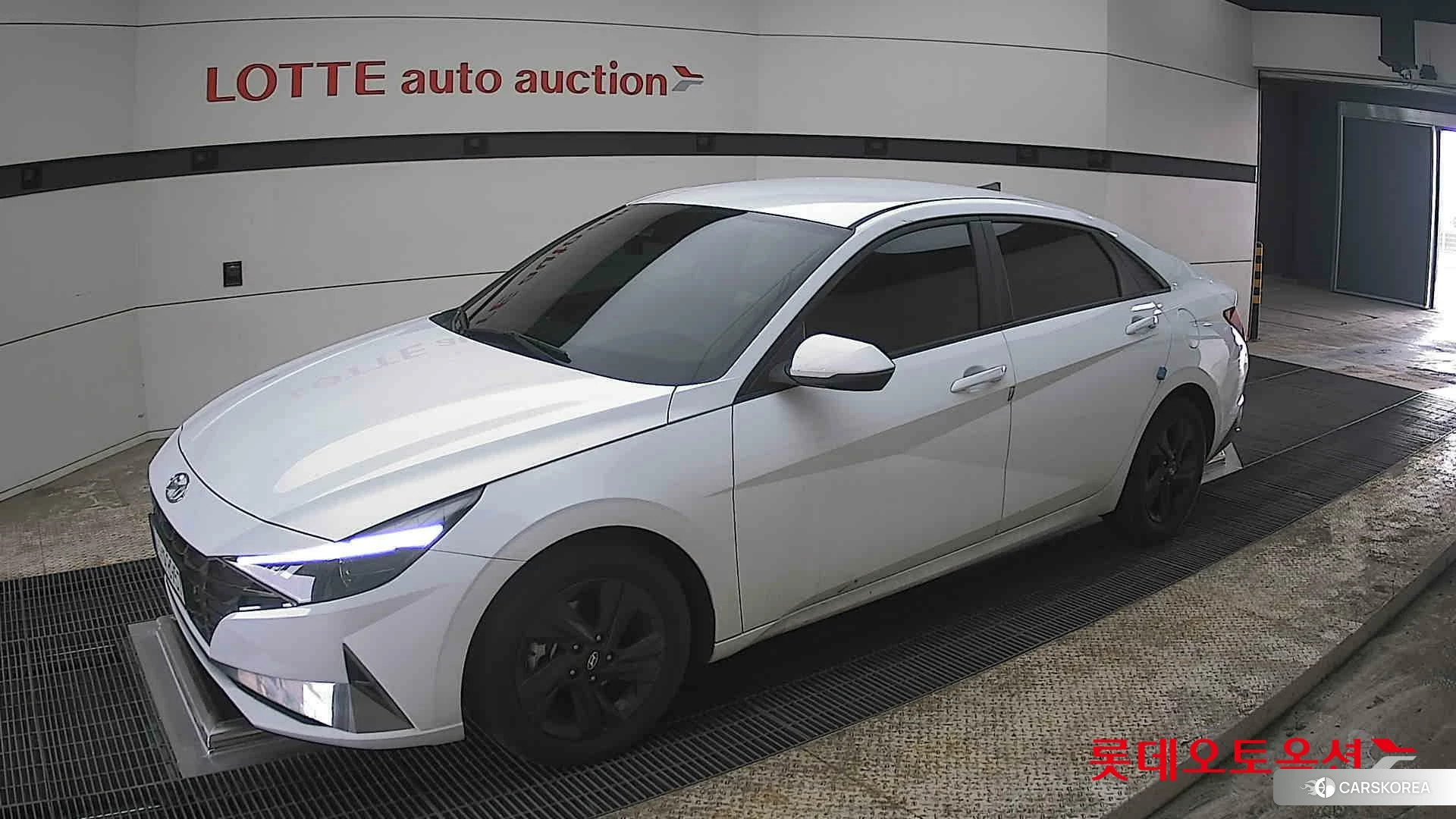 Hyundai Avante 2023 Polar White из Кореи, фото 4