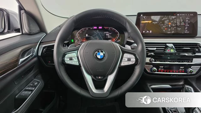 BMW 6 Series GT (G32) 2022 Серебристо-серый из Кореи, фото 4