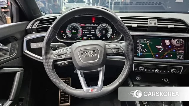 Audi Q3 (F3) 2023 Серый из Кореи, фото 4