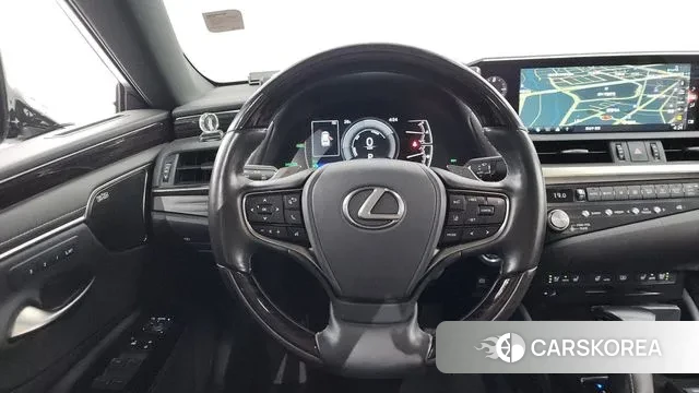Lexus ES300h 7th generation 2021 Серебряный из Кореи, фото 4