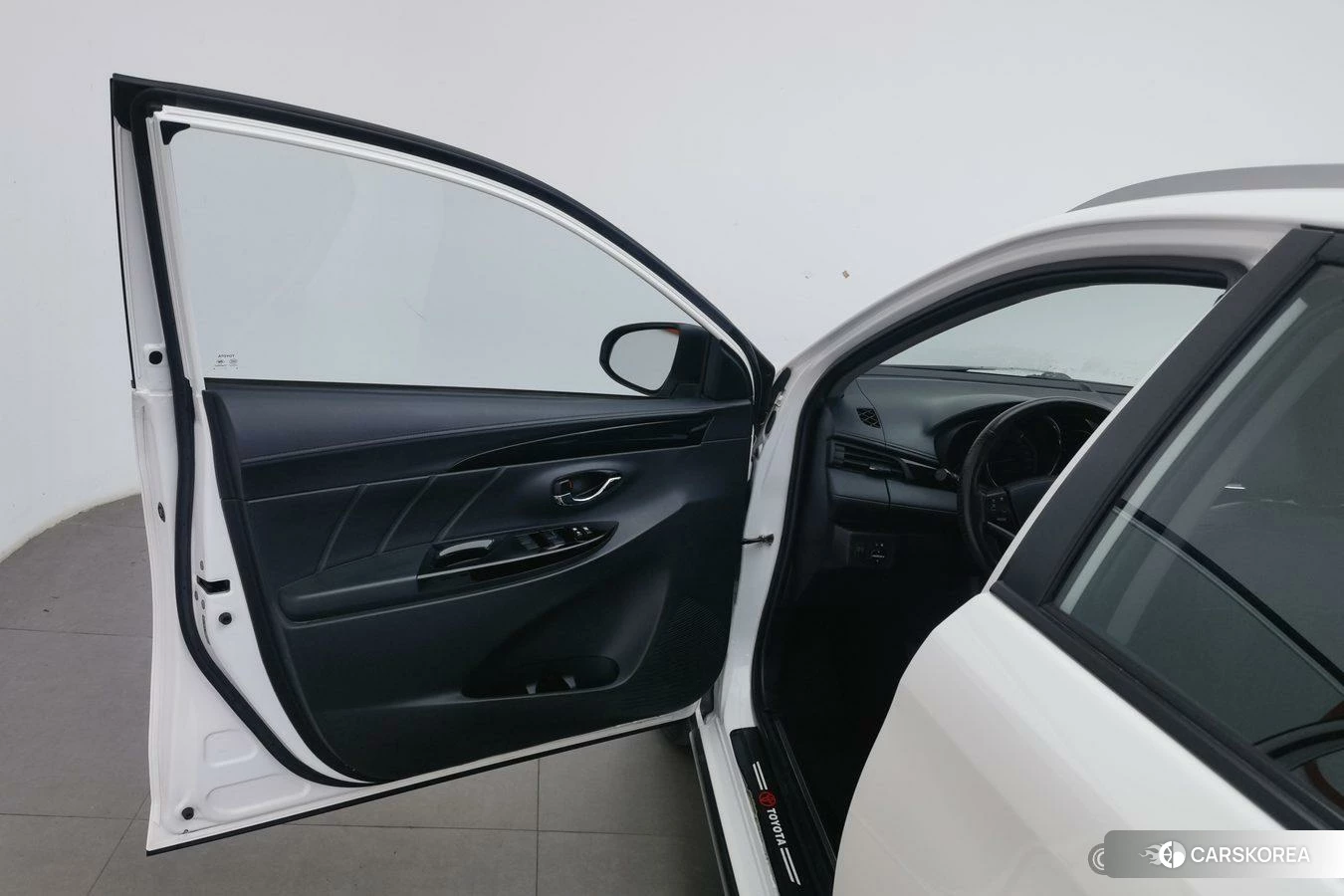 Toyota YARIS L Zhixuan 2021 Белый из Китая, фото 4