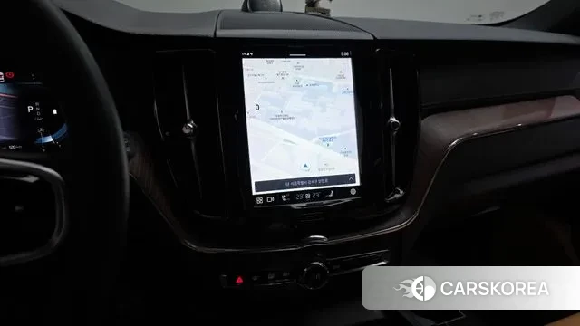 Volvo XC60 second Generation 2023 Белый из Кореи, фото 4