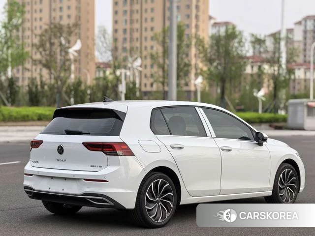 Volkswagen Golf 2021 Белый из Китая, фото 4