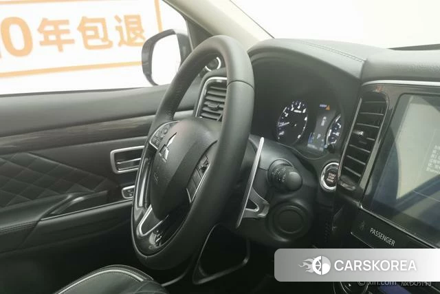 Mitsubishi  Outlander 2020 Белый из Китая, фото 4