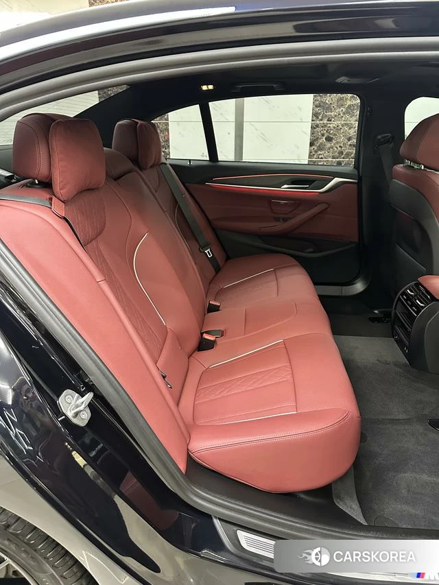 BMW 5 series 2023 Черный из Китая, фото 4