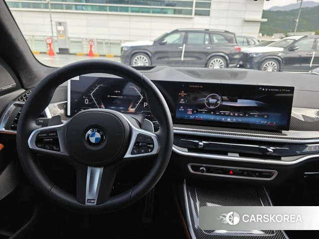 BMW X7 (G07) 2025 Черный из Кореи, фото 4