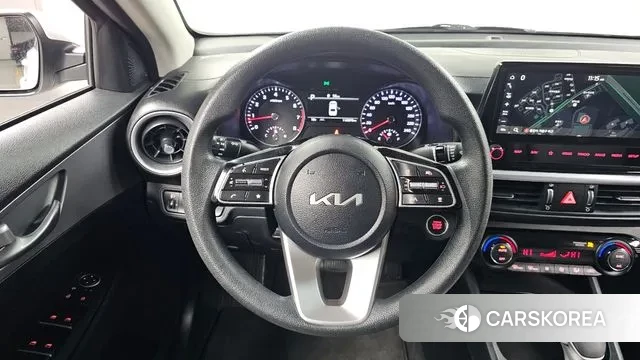 Kia The New K3 2nd generation 2022 Белый из Кореи, фото 4