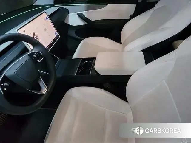 Tesla Model Y 2025 Белый из Кореи, фото 4