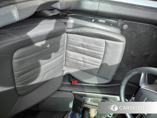 Audi A6 (C8) 2023 Серый из Кореи, фото 4