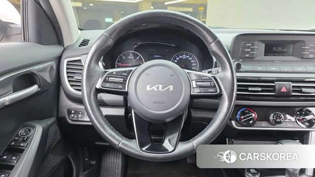 Kia Seltos 2022 Белый из Кореи, фото 4