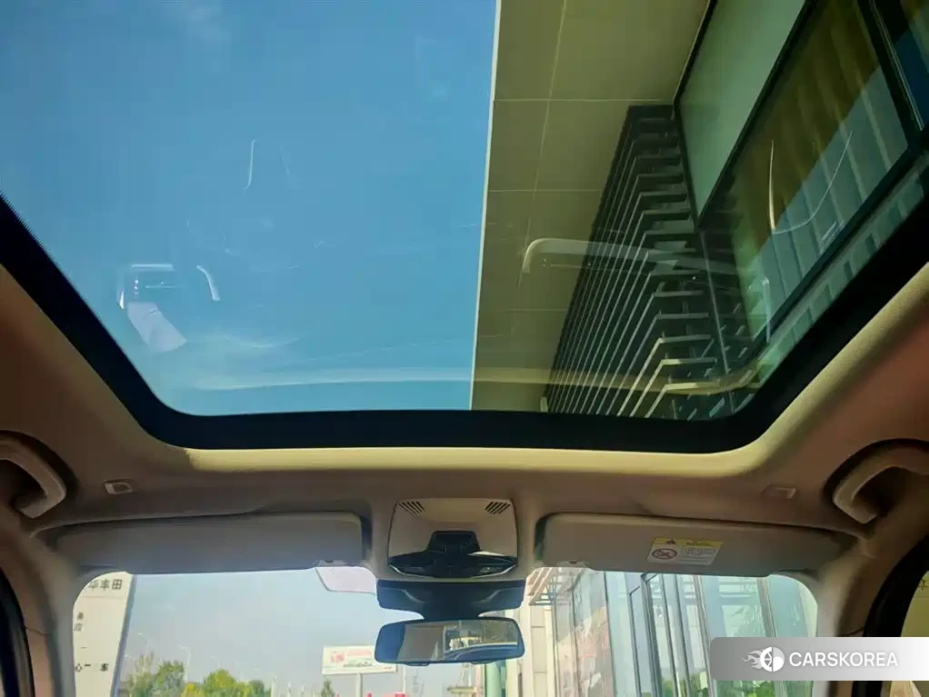 BMW iX1 2025 Белый из Китая, фото 4