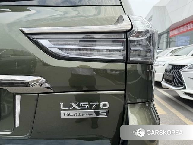 Lexus LX 2023 Зеленый из Китая, фото 4