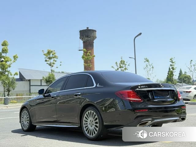 Mercedes-Benz E-class 2018 Черный из Китая, фото 4