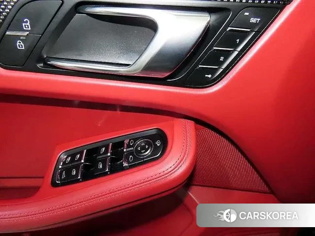 Porsche Macan 2023 Черный из Кореи, фото 4