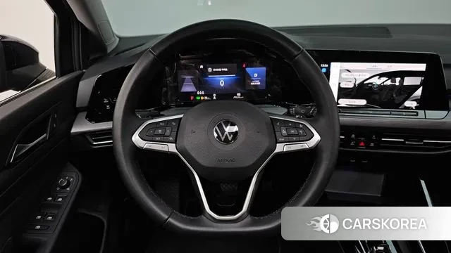 Volkswagen Golf 8th Generation 2023 Синий из Кореи, фото 4