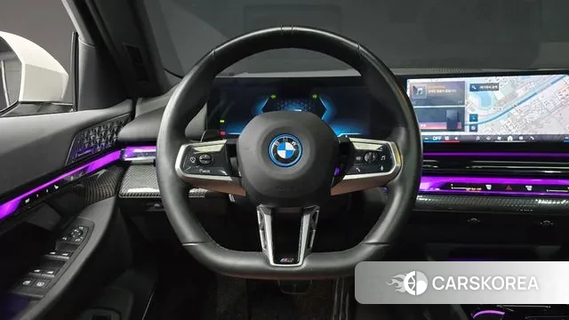 BMW i5 (G60) 2023 Белый из Кореи, фото 4