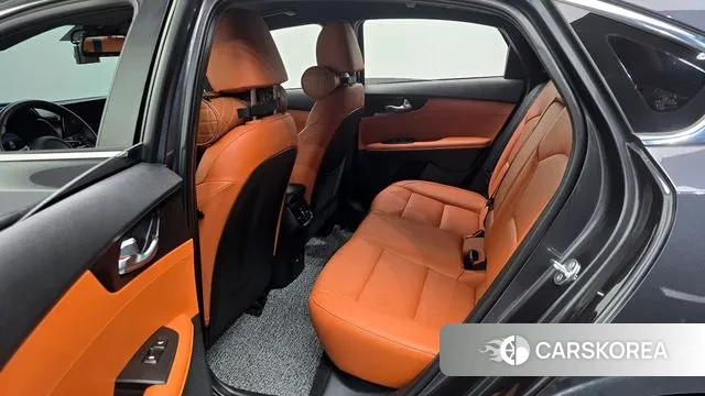 Kia The New K3 2nd generation 2024 Серый из Кореи, фото 4