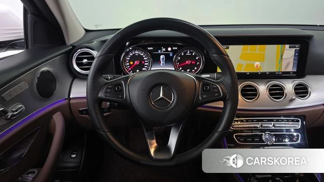 Mercedes-Benz E-Class W213 2018 Белый из Кореи, фото 4