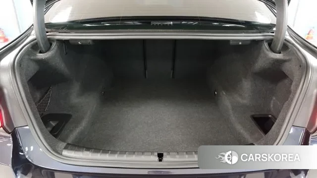 BMW 5 Series (G30) 2023 Черный из Кореи, фото 4