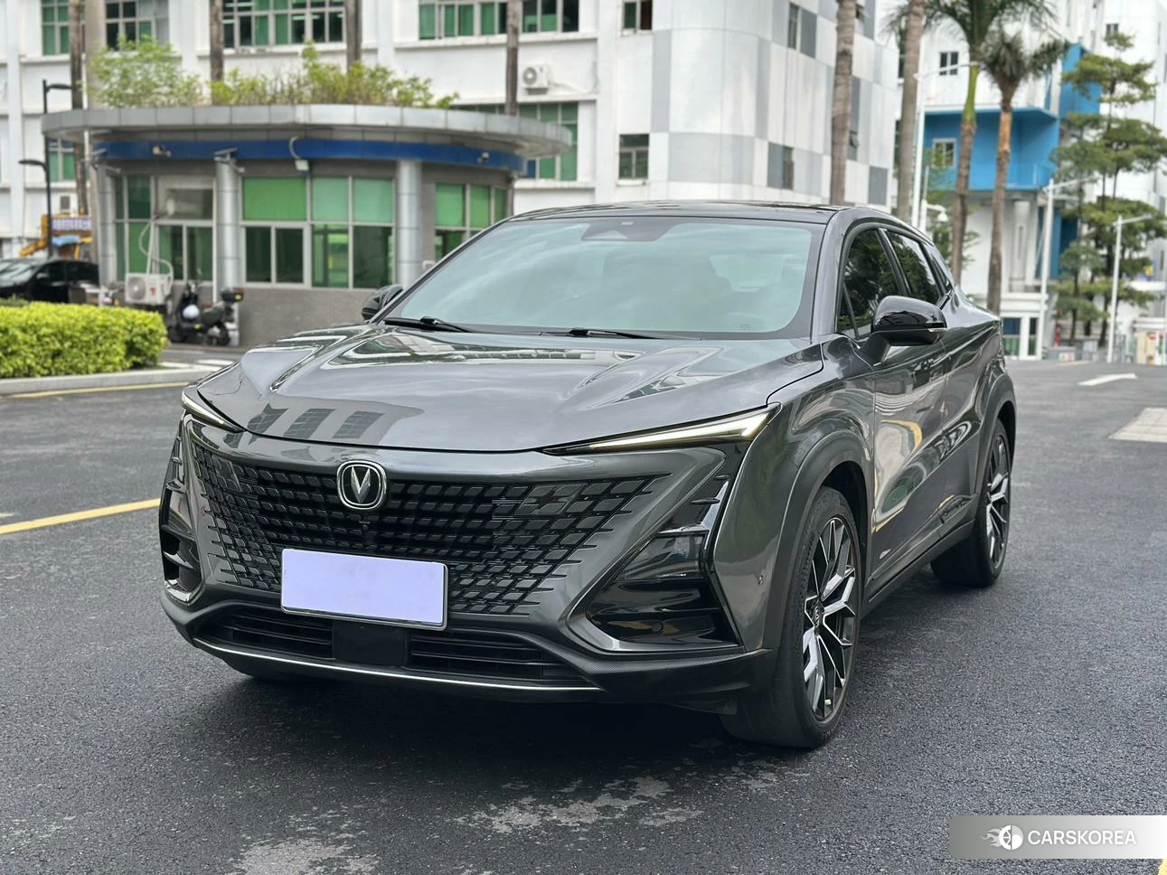 Chang'an UNI-T 2021 Темно-серый из Китая, фото 4