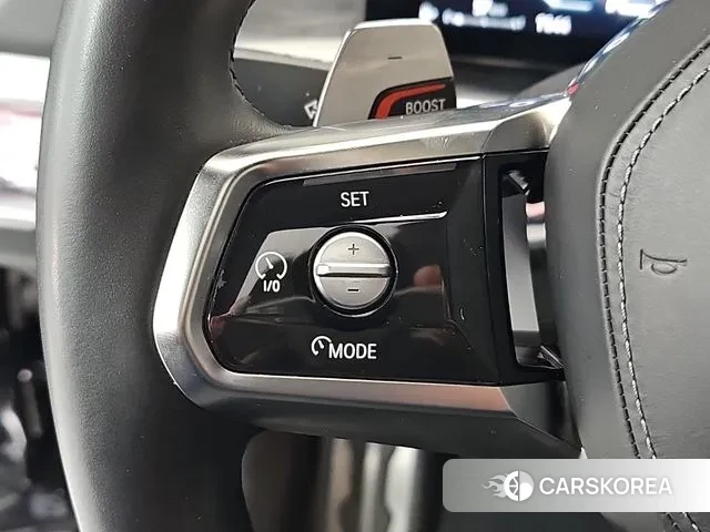 BMW 7 Series (G70) 2023 Золотой двухцветный из Кореи, фото 4