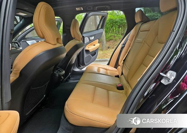 Volvo V60 Cross-Country 2nd Generation 2021 Черный из Кореи, фото 4