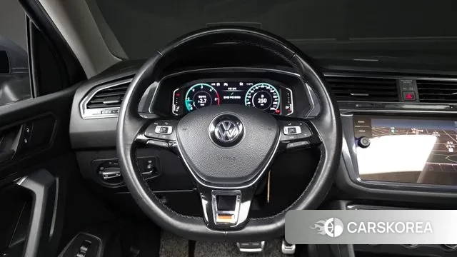 Volkswagen Tiguan Allspace 2020 Серый из Кореи, фото 4