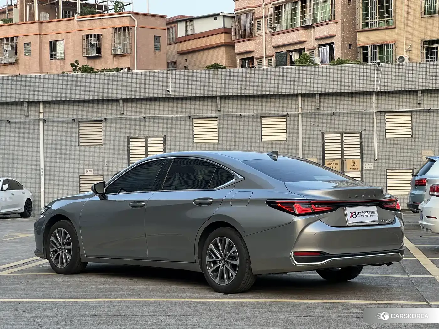 Lexus ES 2024 Silver/gray из Китая, фото 5