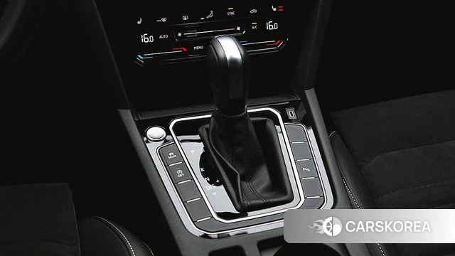Volkswagen Passat GT (B8) 2021 Белый из Кореи, фото 4