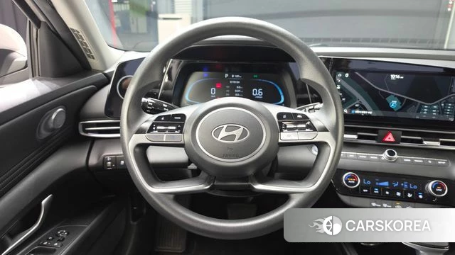 Hyundai The New Avante (CN7) 2023 Серебристо-серый из Кореи, фото 4